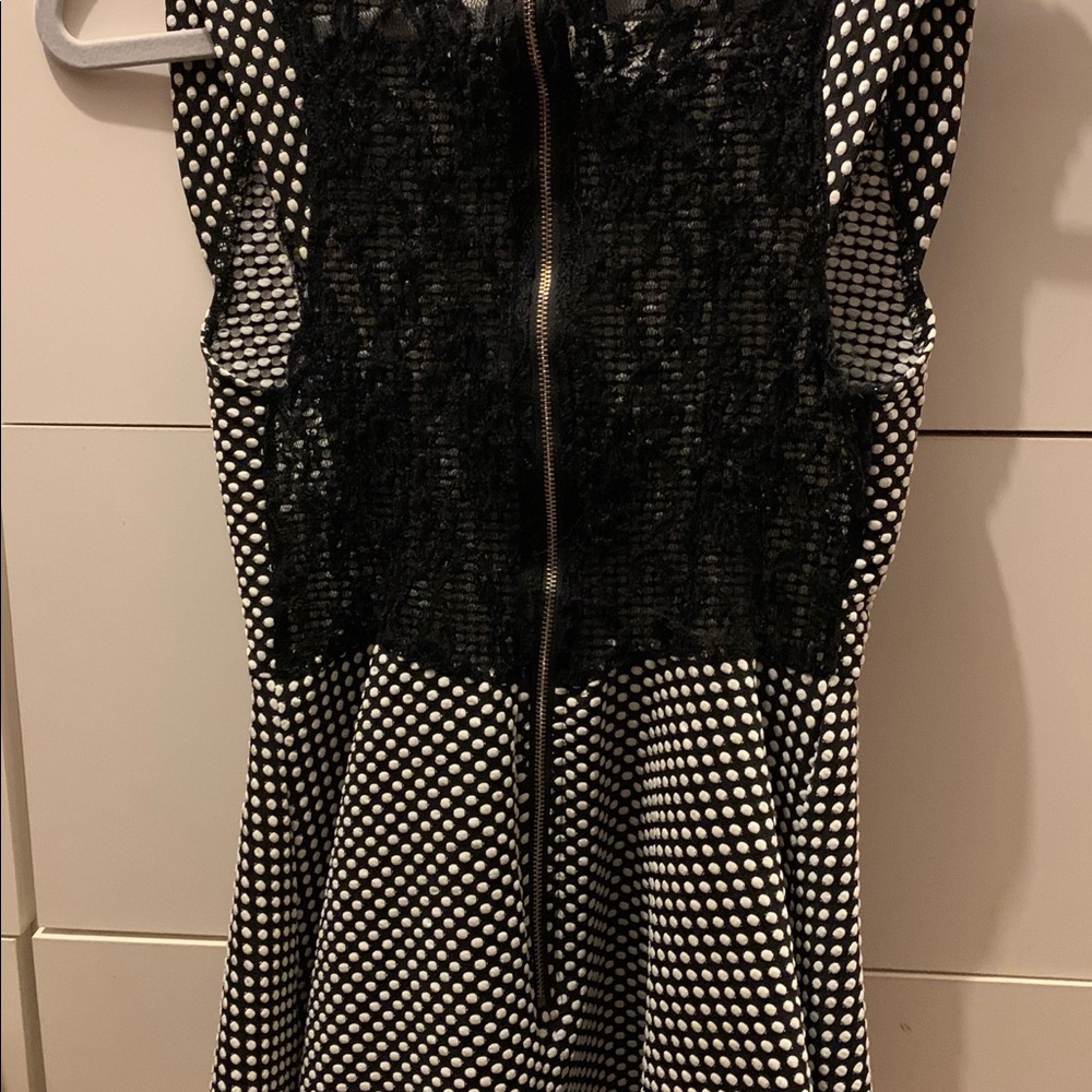 Peplum black/white Polkadot top, Forever 21 - Picture 2 of 4